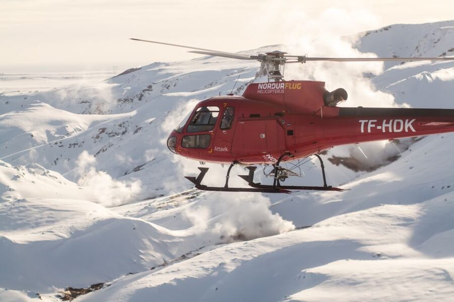 1-Hour Helicopter Tour in Iceland: The Geothermal Tour - The 15-minute landing beside hot springs