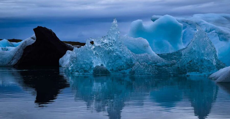 2 Day Iceland Winter Tour to South Coast - Gljufrabui and Skogafoss bring different moods