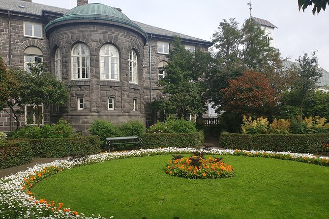 2-Hour Reykjavik Private Walking Tour - Price, group size, and real value