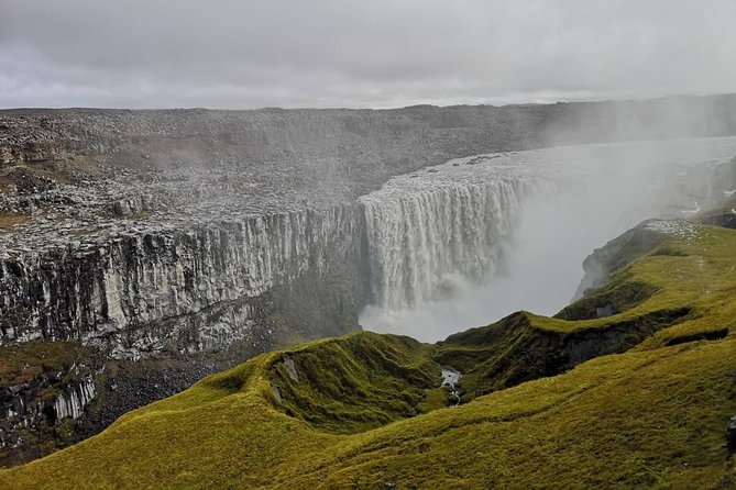 4, 5, 6 or 7-Day Small-Group Ring Road Tour from Reykjavik - Day 2: icebergs, the Eastfjords, and Vök Baths