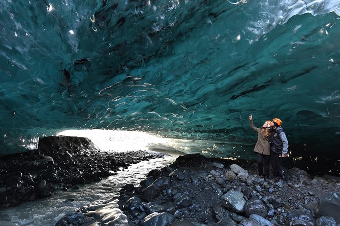 4 Day Blue Ice Cave, South Coast, Golden Circle, Snæfellsnes & Northern Lights - Accommodation, food, and what you must pack