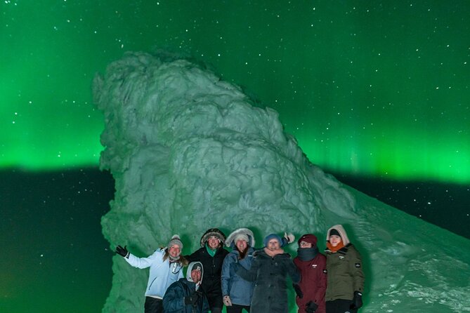4 Day Northern Lights Adventure - Ice Caves & 4x4 Super Jeeps - Day 1: Þingvellir, Geysir, Gullfoss, and bread from the ground