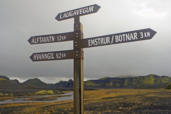 4 Days Laugavegur Trekking Tour - Day one: Landmannalaugar’s color and hot water