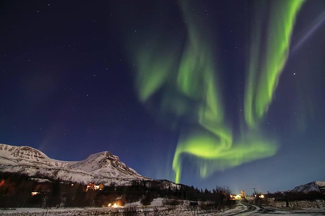 4x4 Reykjavik Northern Lights Tour with Photographer — Aurora RVK - How the aurora chase works