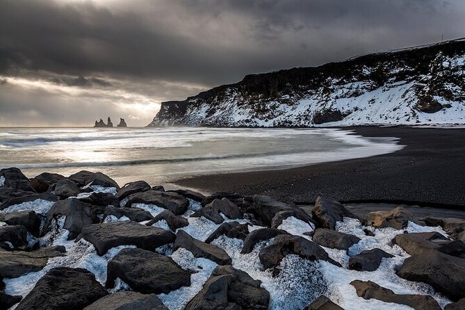 5-Days Land of Northern Lights Tour from Reykjavík - Hotels, meals, and group comfort