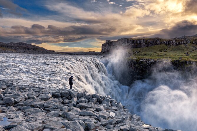 6 Day Iceland Ring Road Highlights Tour With Accommodation - Hotels, meals, and the practical value