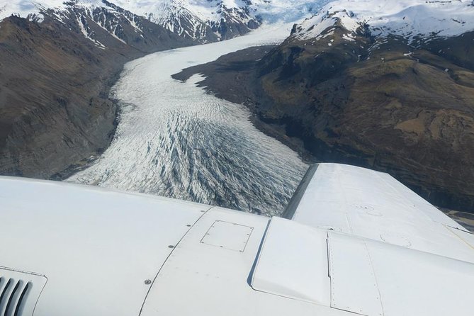 Airplane Flight over Vatnajökull Volcanic Eruption Sites - A flight that may last longer than expected