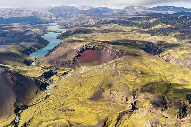 Airplane Sightseeing flight over Laki craters and highland - Seeing Lakagígar as a connected volcanic chain