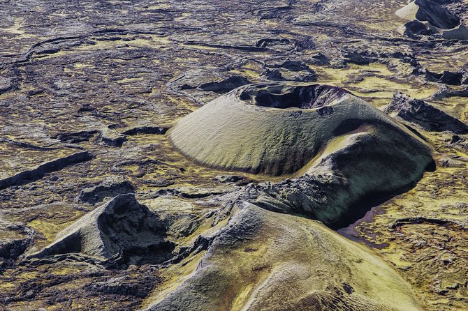 Airplane Sightseeing flight over Laki craters and highland - Returning over Skaftafell National Park