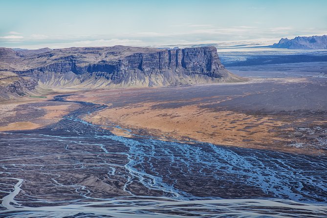 Airplane tour over black sands and riverbeds from Skaftafell - Timing it with a Skaftafell day