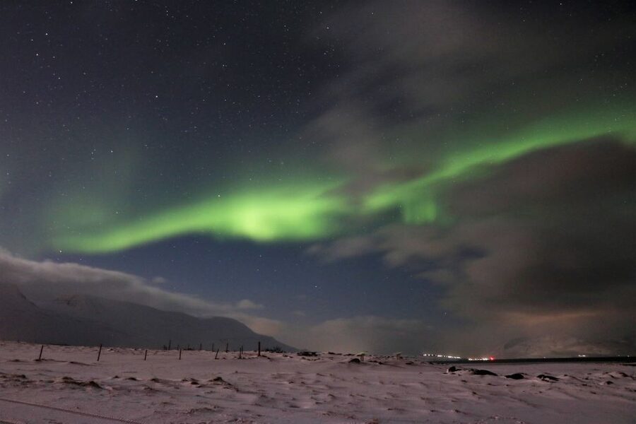 Akureyri: Hunt for the Northern Lights Photography Tour - Why the Lake Mývatn area adds value