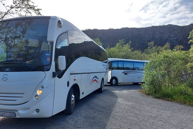 Akureyri Northern Light Tour - Guides Who Add More Than a Bus Ride
