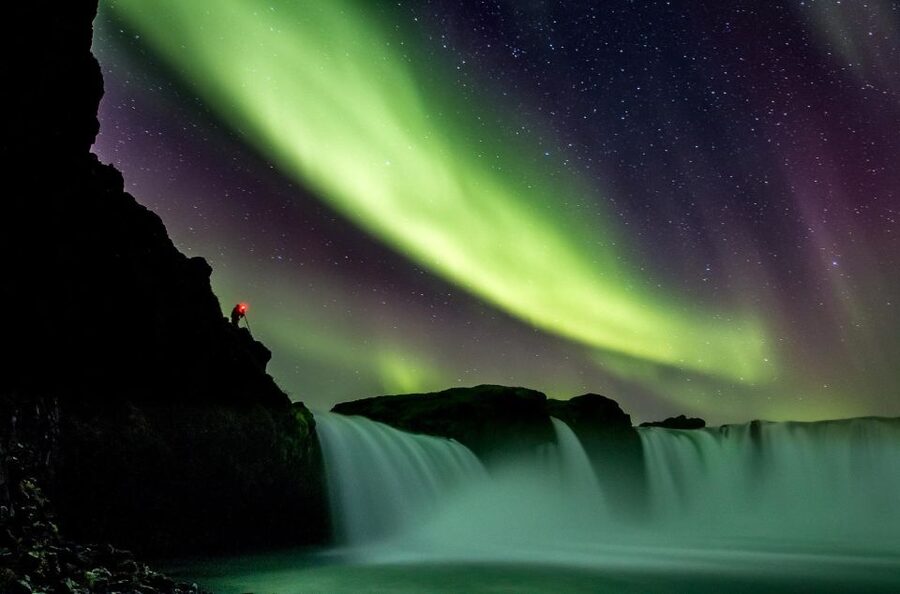 Akureyri: Northern Lights Photography Tour - The human side of the operation