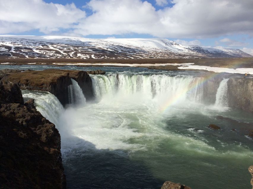 Akureyri Port: Lake Mývatn & Goðafoss Waterfall Day Trip - Lunch and the optional Mývatn Nature Baths