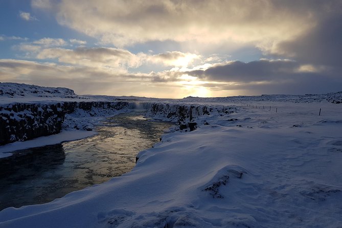 Arctic Fox Travel Dettifoss lake Mývatn winter private super jeep tour - Communication and practical planning