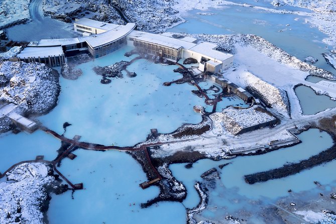 Blue Lagoon & Northern Lights Tour from Reykjavik - Searching for the Northern Lights