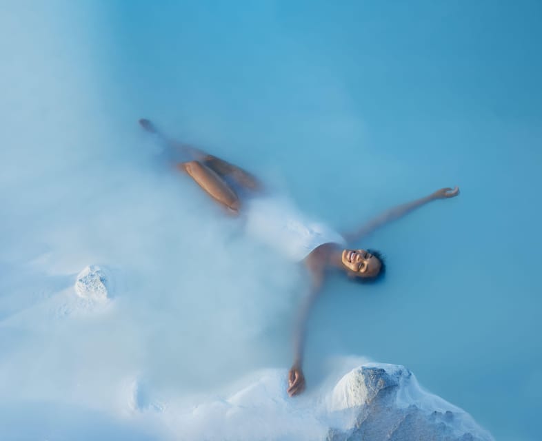 Blue Lagoon: Premium Admission with Drinks and Face Masks - Walking through the lava corridor