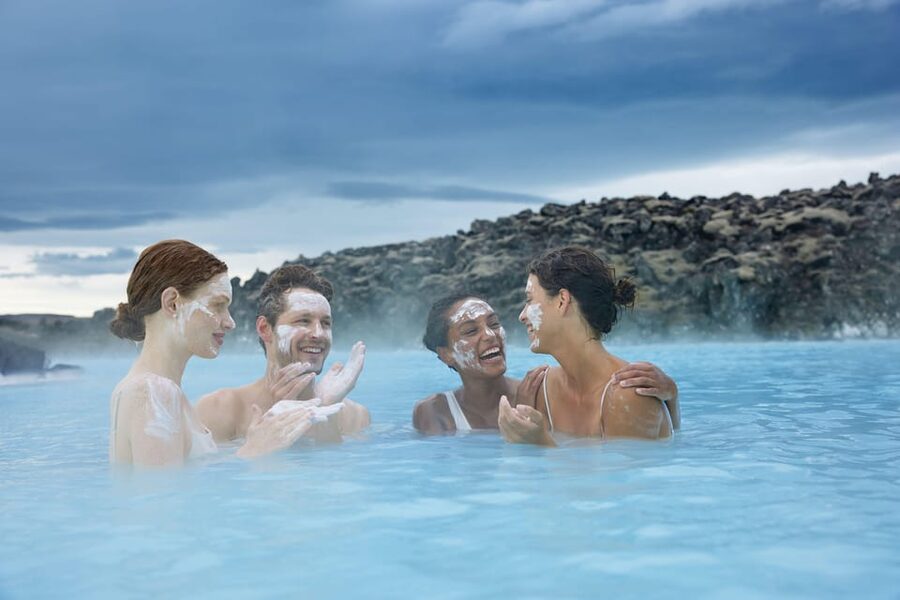 Blue Lagoon: Premium Admission with Drinks and Face Masks - The face-mask bar and what is included