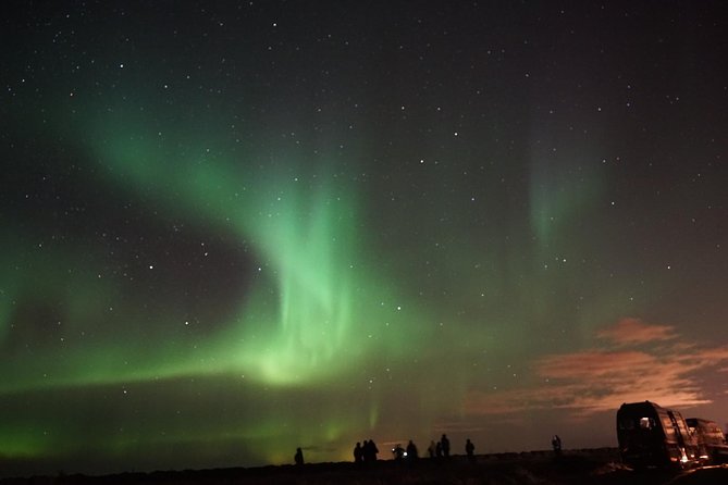 Chasing Aurora Borealis with Warmth and Treats in Premium Tour! - How to dress for the cold
