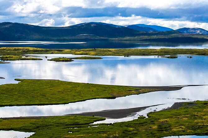 Classic Golden Circle & Kerið Small-Group Tour from Reykjavík - Geysir means waiting for Strokkur to perform