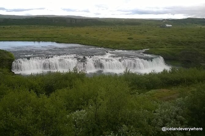 Classic Golden Circle & Kerið Small-Group Tour from Reykjavík - Thingvellir connects geology, law, and walking