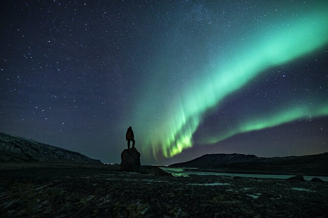 Cozy Northern Lights Tour with Icelandic Treats - Leaving Reykjavik after dark