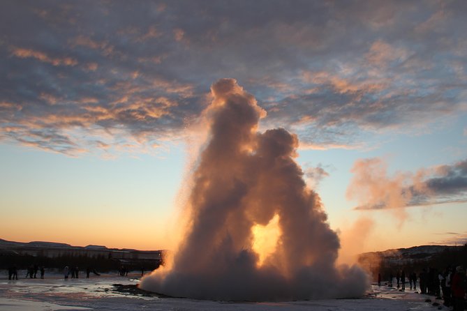 Day Trip to the Golden Circle and Hot spring Geyser by 4WD Jeep from Reykjavik - The day can include more than the advertised three stops