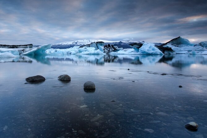 Diamond Beach & Jökulsárlón Floating Glacier Guided Day Tour - Key points before you book