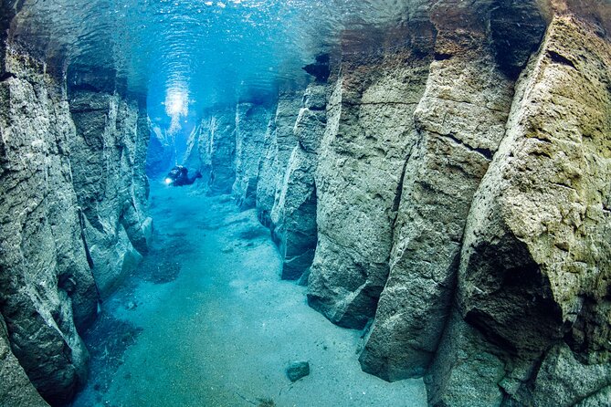 Double Snorkeling Adventure near Húsavík in North Iceland - Why the small group and guide make a difference