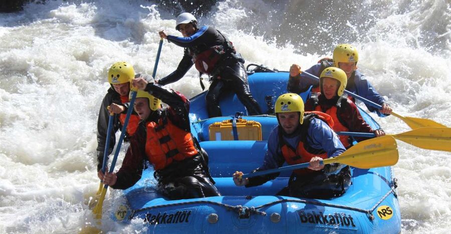East Glacial River Extreme Rafting - The drive to the East valley
