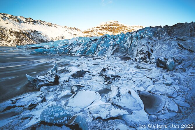 Easy Hike on Sólheimajökull glacier - From the car park to the glacier terminus
