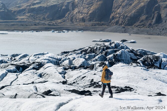 Easy Hike on Sólheimajökull glacier - Crampons, helmets, and the safety briefing