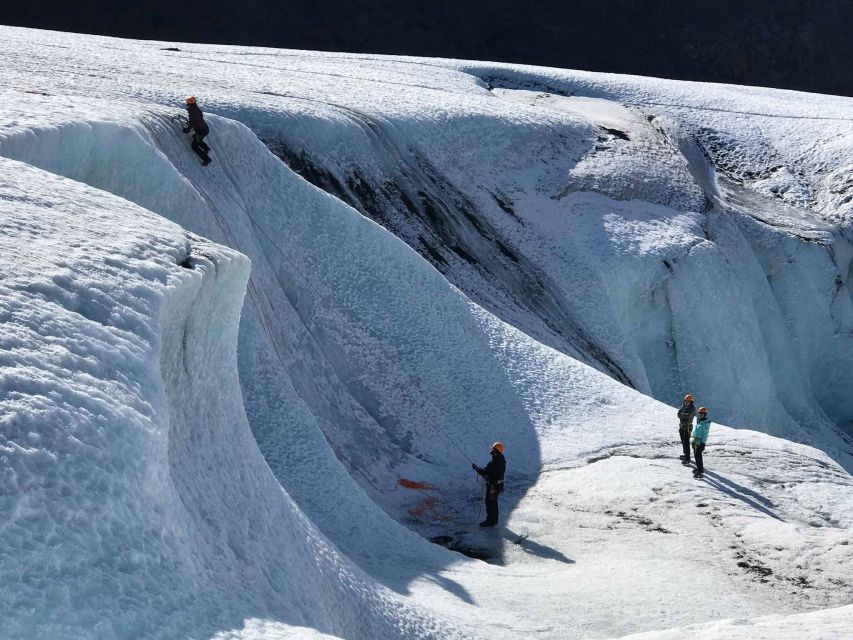 Exclusive Ice Climbing Experience on Sólheimajökull - Why Sólheimajökull makes a strong climbing day