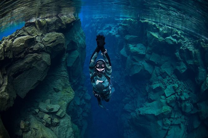Freedive Silfra Half Day Tour - Why Silfra feels unlike an ordinary swim