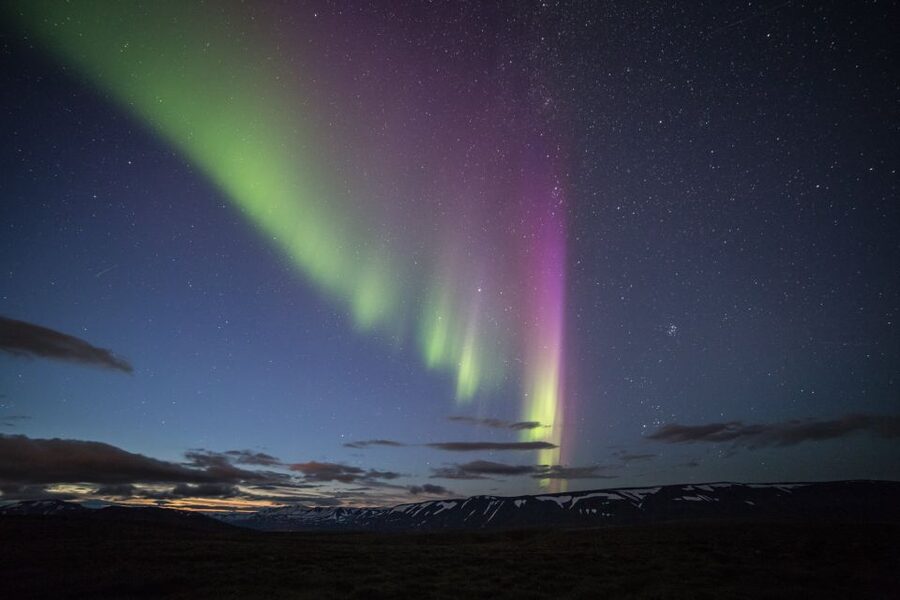 From Akureyri: Northern Lights Tour - What happens when the aurora appears