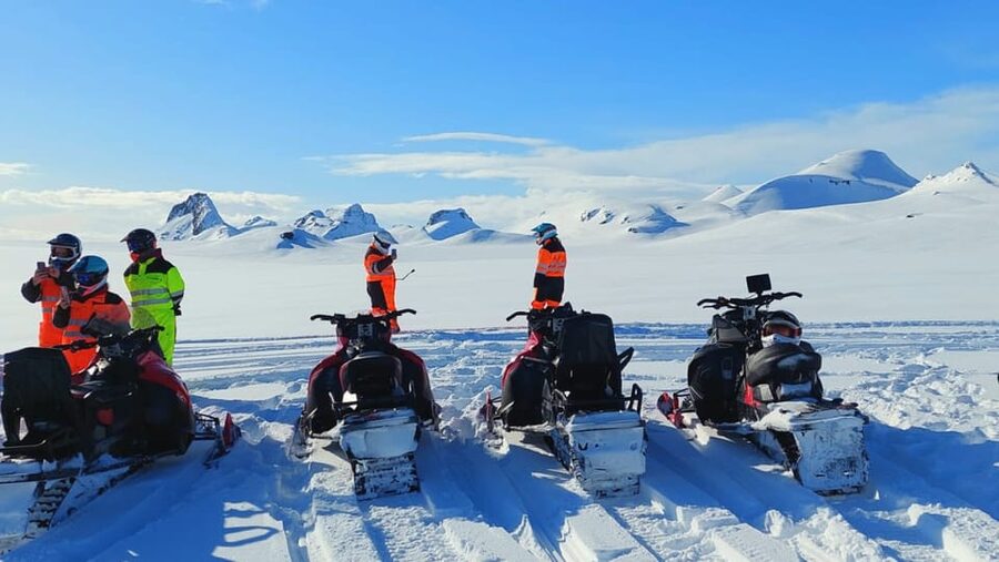 From Geysir: Snowmobile Adventure on Langjökull Glacier - What the 25-minute riding sections feel like