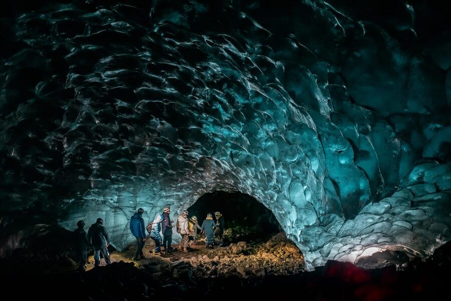 From Jökulsárlón: Vatnajökull Glacier Blue Ice Cave Tour - Final call: book it for the experience, not the photograph