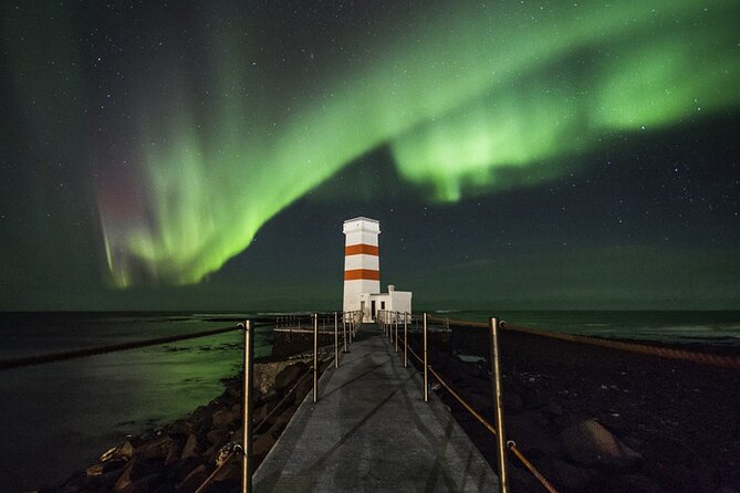 From Reykjavik 4x4 Minibus Northern Lights with Photo and Cocoa - Who will enjoy this evening most