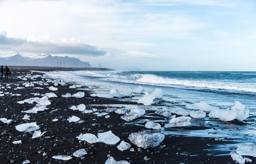 From Reykjavik: 6-Day Icelandic Ring Road Tour - Guides, transport, and the feel of the group