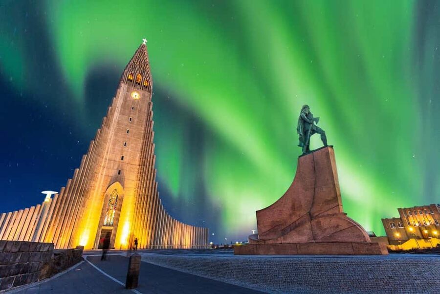From Reykjavík: Best of Iceland 6-Day Stopover Tour - Day 2: Þingvellir, Strokkur, and Gullfoss