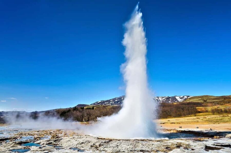 From Reykjavík: Best of Iceland 6-Day Stopover Tour - Day 4: South Coast waterfalls and black sand