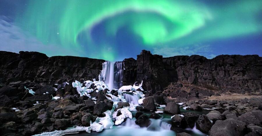 From Reykjavik: Golden Circle and Northern Lights Combo - Þingvellir National Park and the meeting of two continents