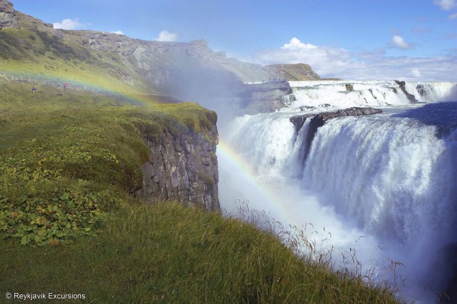 From Reykjavik: Golden Circle Guided Tour & Sky Lagoon Visit - The pace, comfort, and practical costs