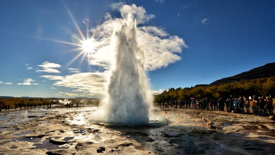 From Reykjavik: Golden Circle & Secret Lagoon Guided Tour - Who should book this Golden Circle day