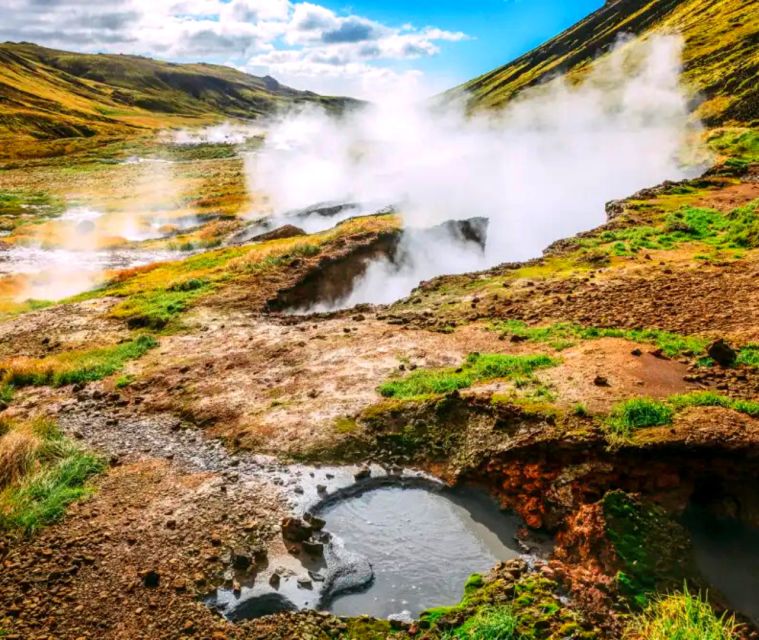From Reykjavik: Helicopter Tour to Hengill with Landing - Landing in Hengill’s geothermal area
