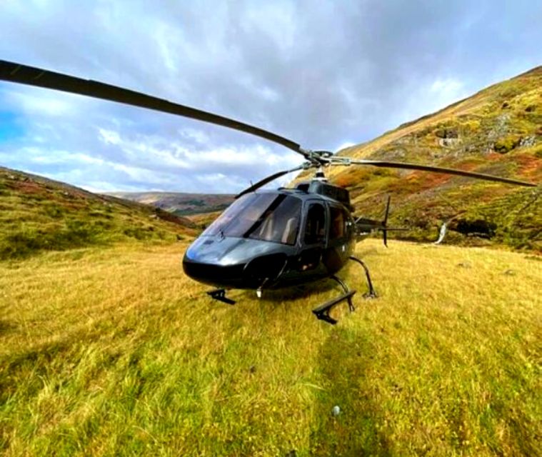 From Reykjavik: Helicopter Tour to Hengill with Landing - The return flight and the changing view
