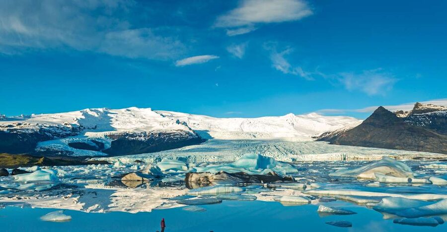 From Reykjavik: Jökulsárlón Glacier Lagoon and Diamond Beach - The coach ride across South Iceland