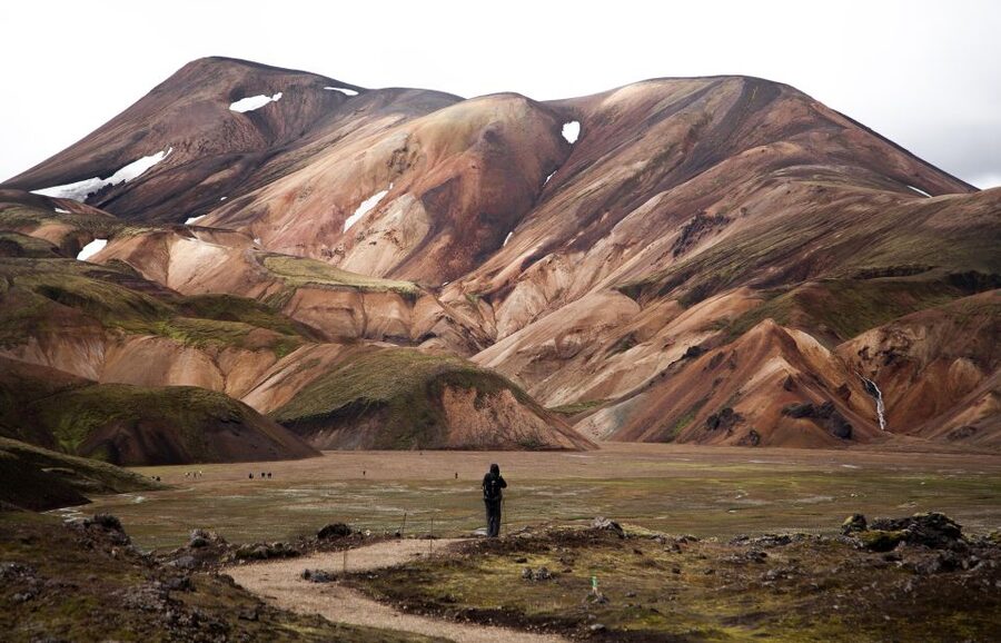 From Reykjavík: Landmannalaugar Day Hike - Descending through Grænagil Canyon