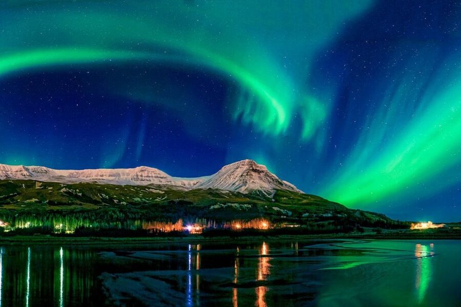 From Reykjavik: Northern Lights Chase with Expert Guide - Key points to know before booking
