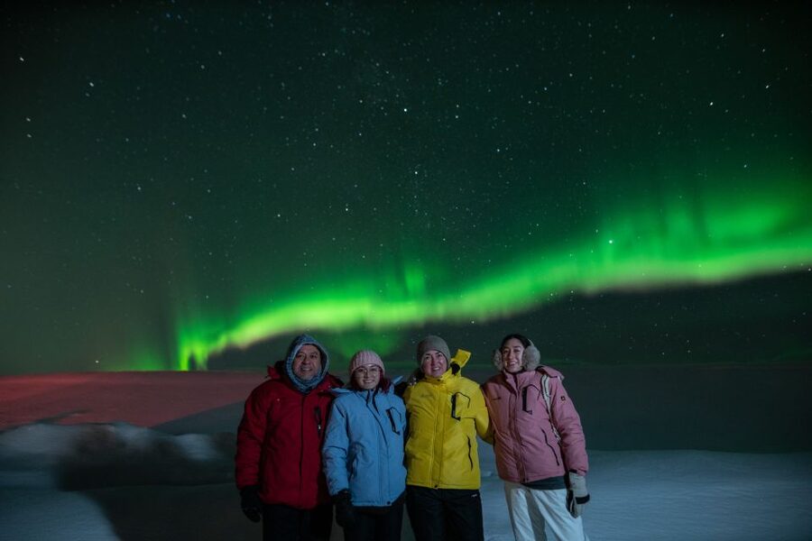From Reykjavik: Northern Lights Guided Tour with Photos - Key points before you book